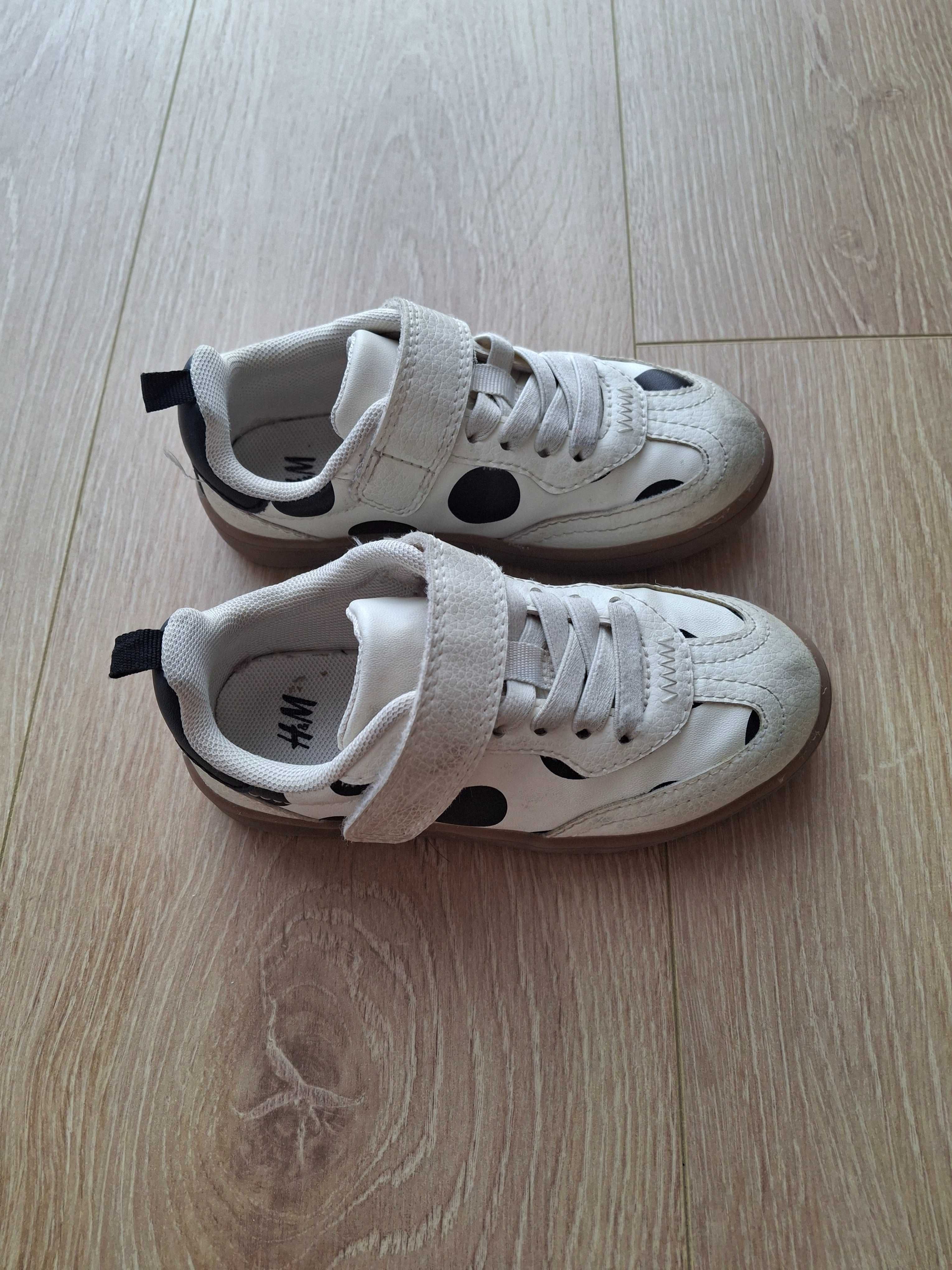 Buty dziecięce r. 25