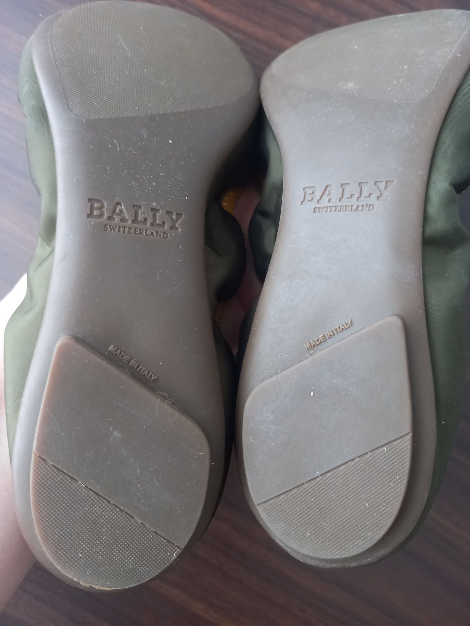 Bally шкіряні балетки туфлі мокасини 39 р