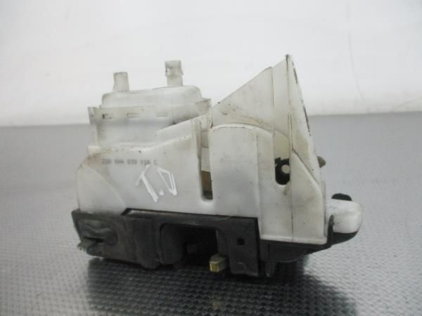 Fechadura / fecho porta trás direito VOLKSWAGEN Polo (6N)