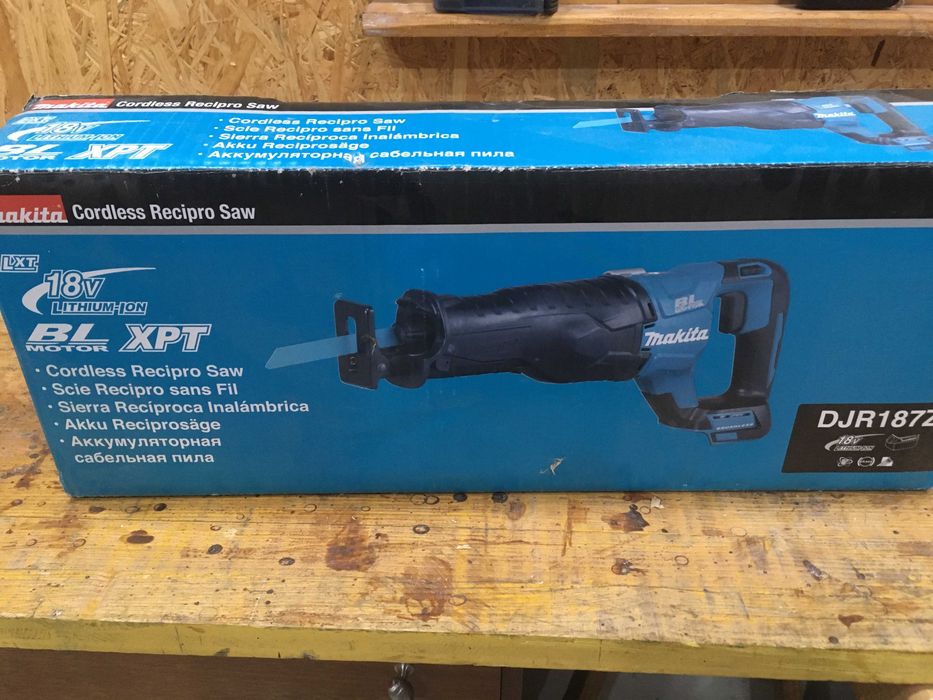 Serra de Sabre 18V Makita DJR187Z