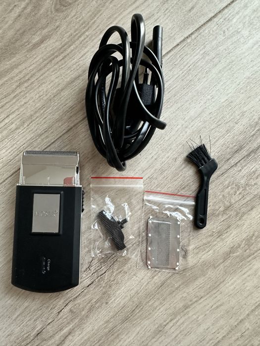 Електробритва MOSER