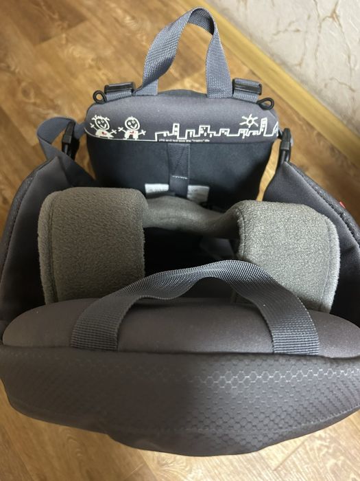 Рюкзак-кенгуру Phil&Teds Escape сірий