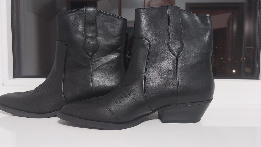 Ботінки Bershka осінні