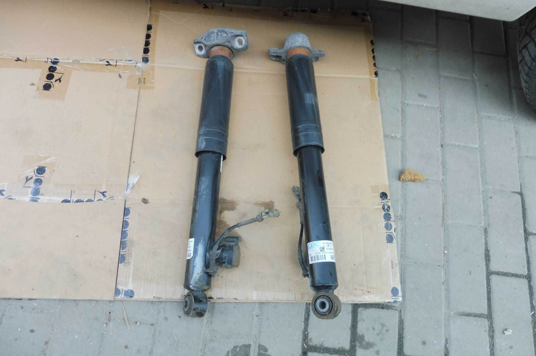 Amortyzator OPEL ASTRA J OPC IV  TYŁ Aktywny