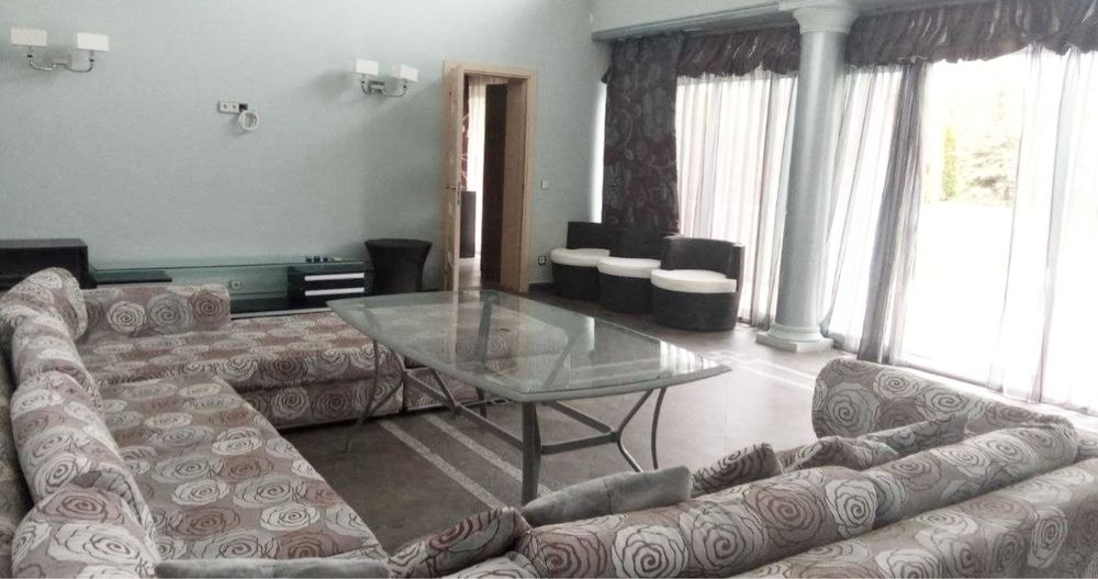 Оренда будинку для сімʼї, під офіс