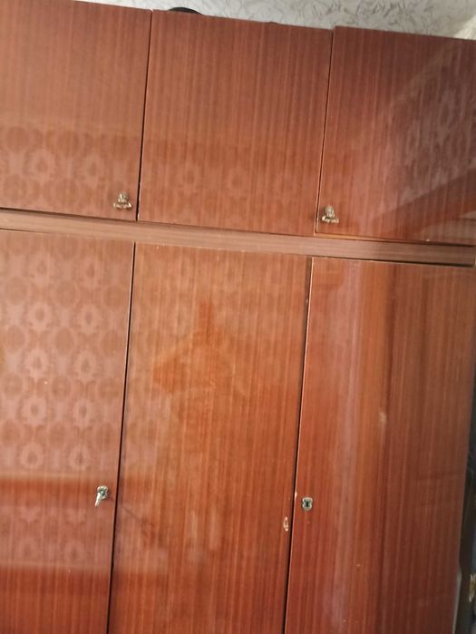 Шафа з антресолями