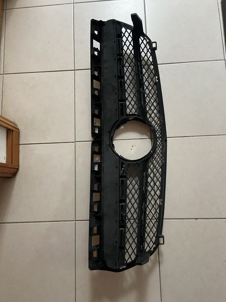 Grelha frontal A180