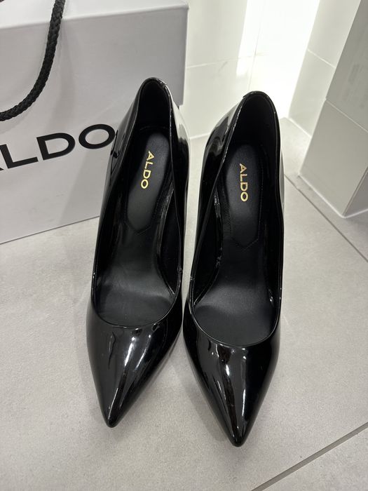 Szpilki lakierowane Aldo rozmiar 37 nowe kosztują 400zl, polecam