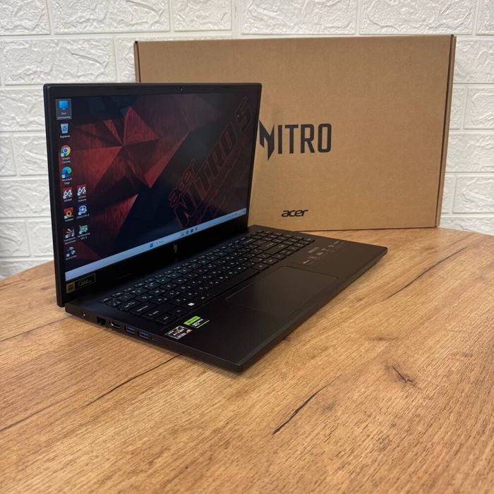 Ігровий ноутбук 2024 Acer Nitro Ryzen 5 7535HS/DDR5 32GB/RTX 3050 6GB
