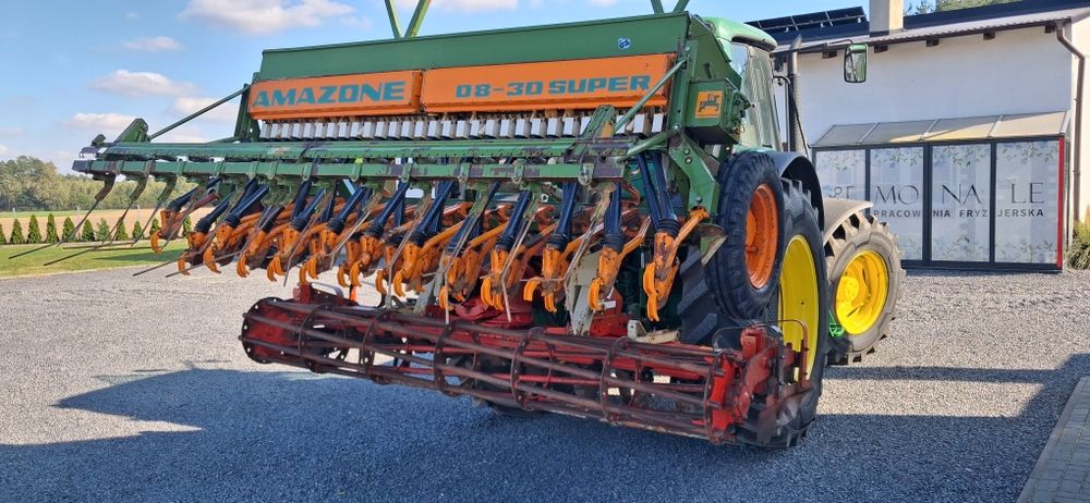 Agregat uprawowo siewny kuhn hr 300 amazone d8