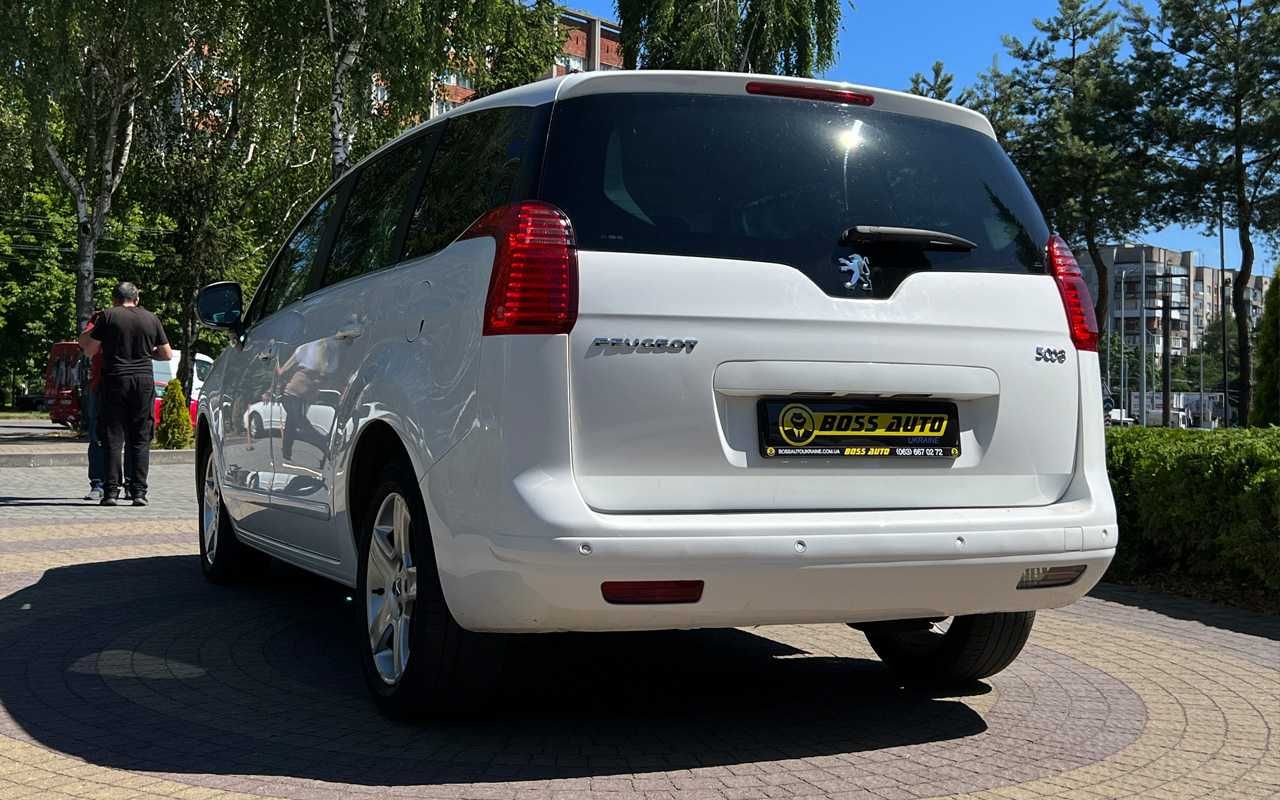 Peugeot 5008 2012