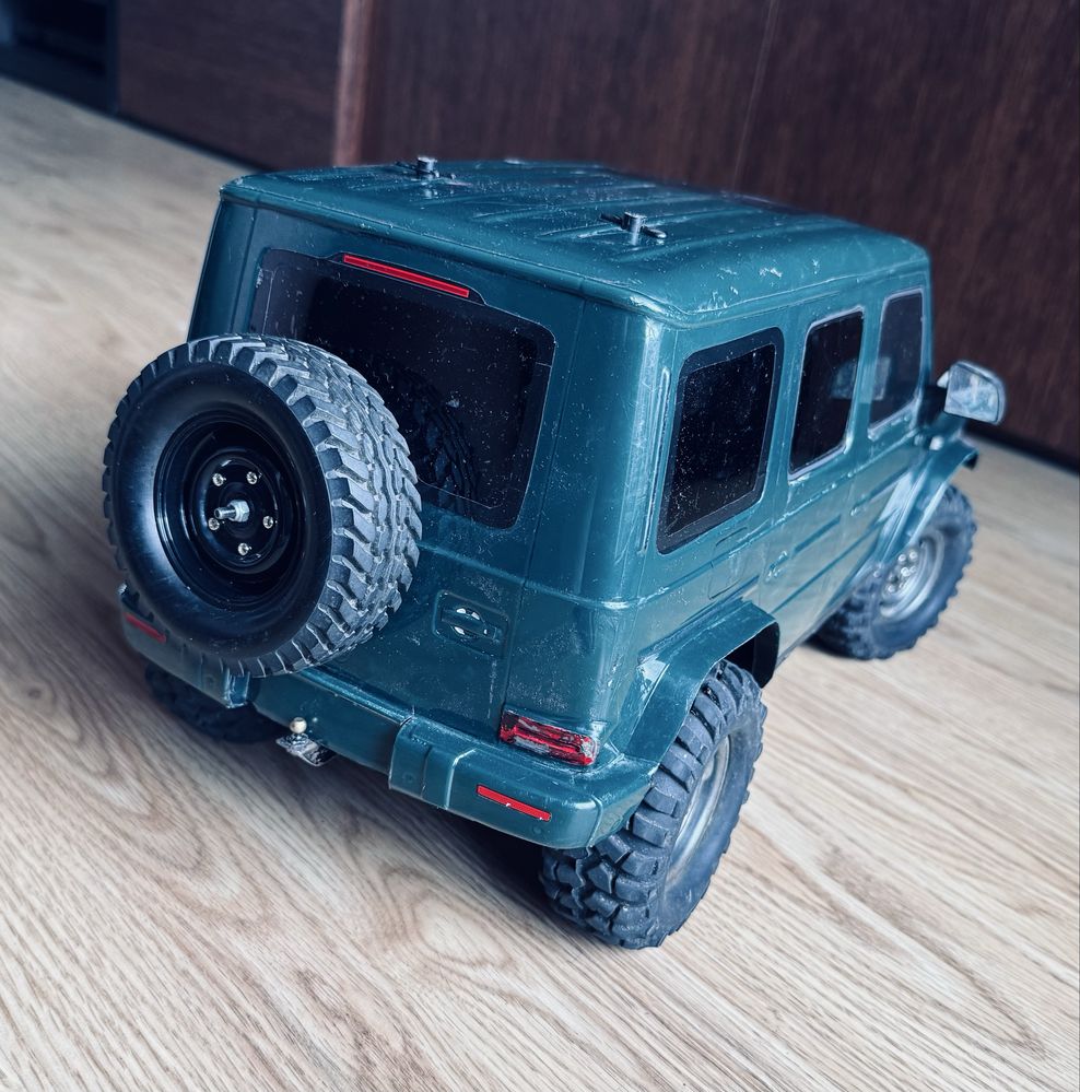 Tamiya CC-02 Mercedes G 1/10 rc trial crawler scaled