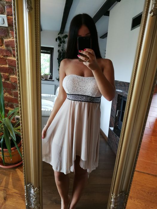 Beżowa-biała sukienka r. S, bez ramiączek, przód krótki, tył dłuższy