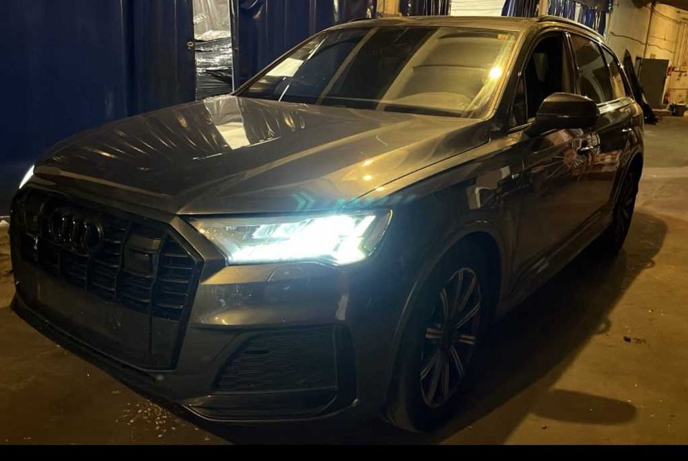 AUDI  Q7 LZ7S капот.крила.бампер.фари .двері Розборка Q7
