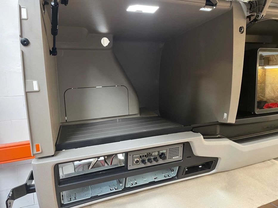 Konsola kokpit półka szafka górna Scania R S ngs ngt + mikrofalówka