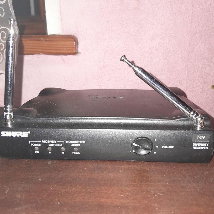 Радиомикрофон shure