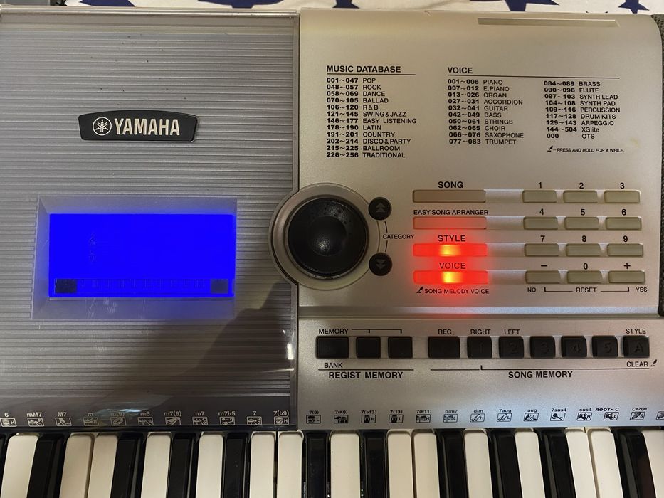 Синтератор Yamaha PSR E403