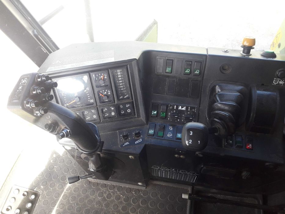 Claas Mega 218 II. Heder 6m.