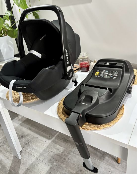 Fotelik nosidełko łupina Maxi Cosi Cabriofix I-size z bazą ISOFIX