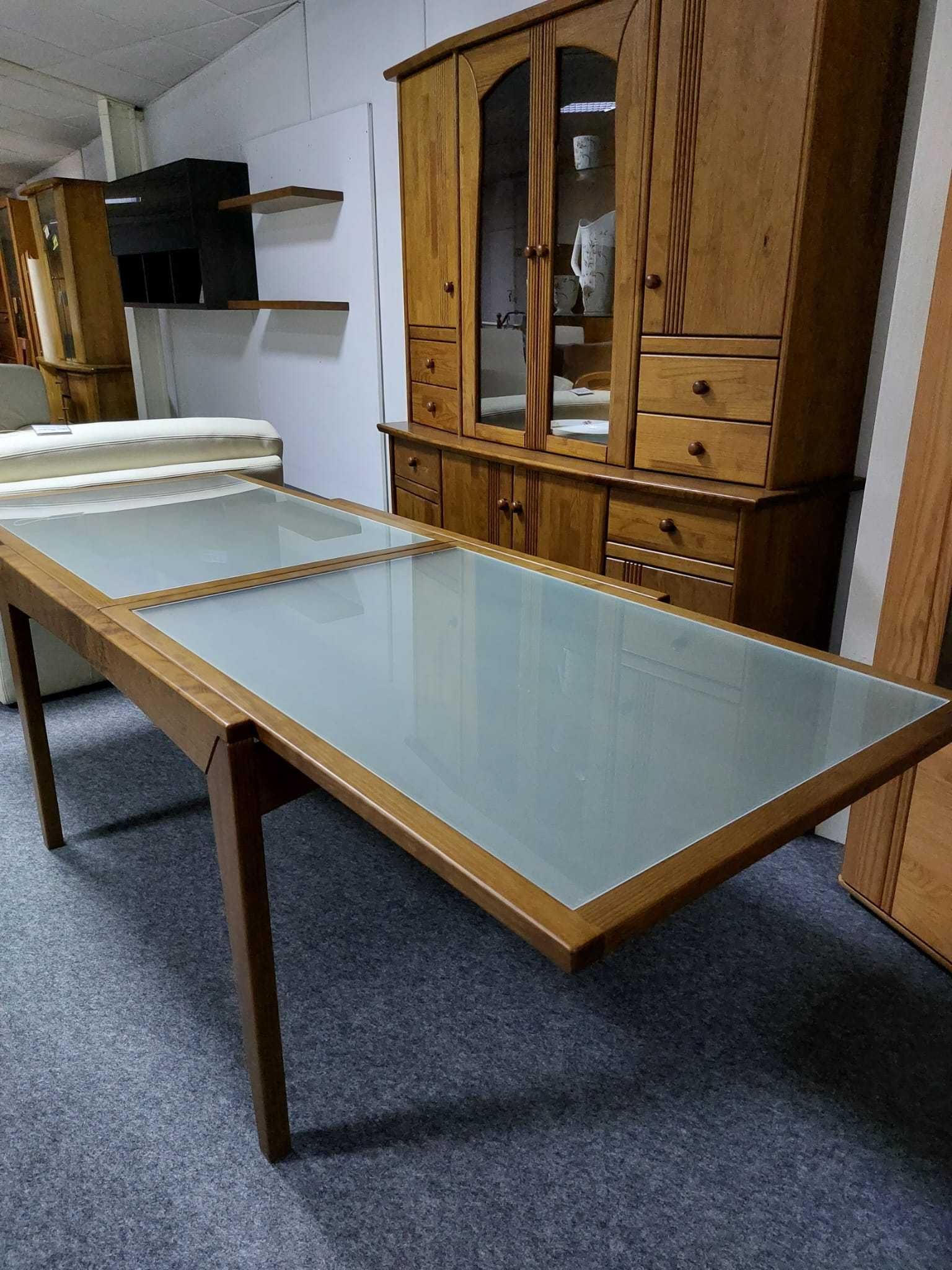 Mesa de jantar extensível com vidro fosco