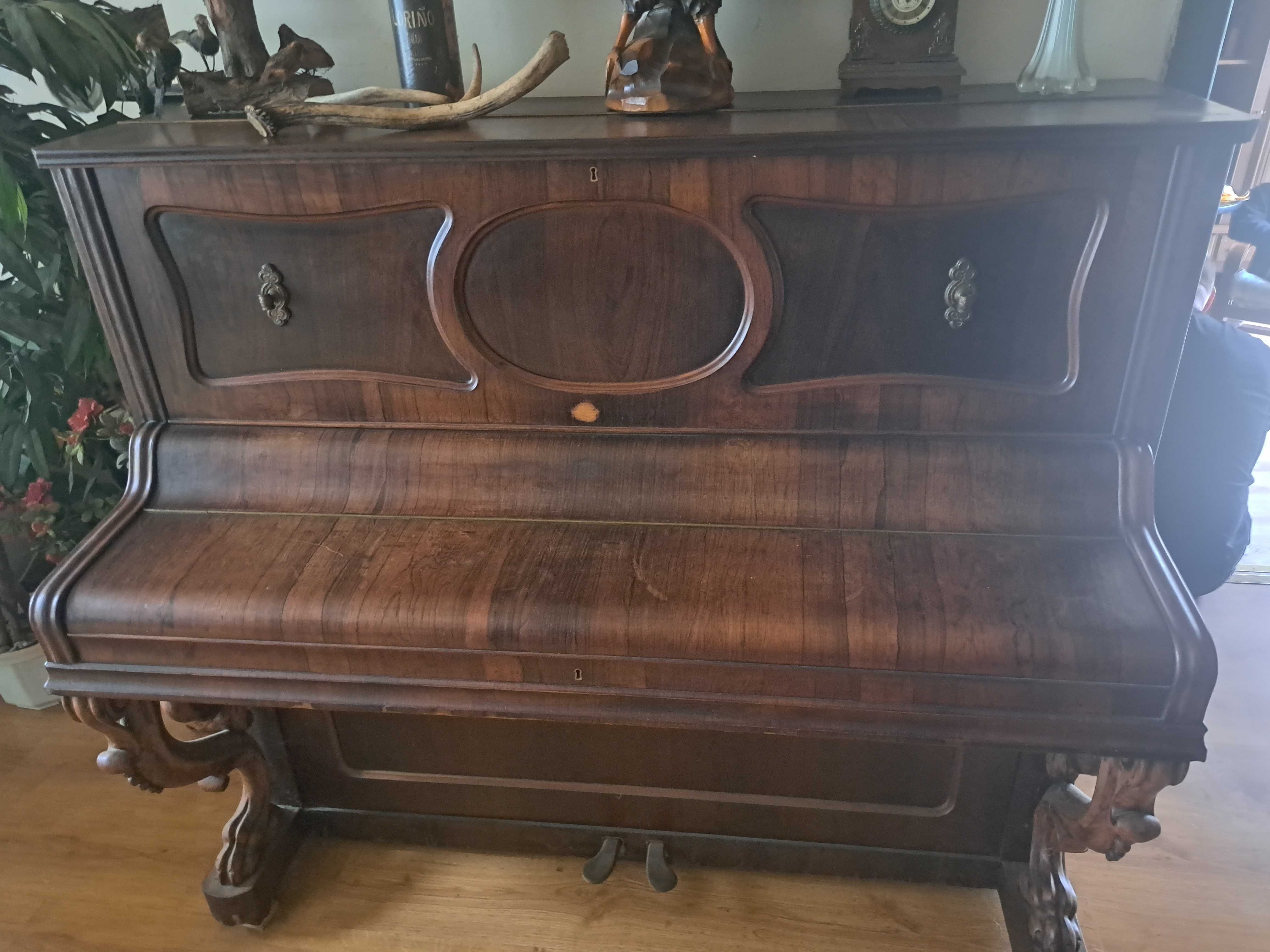 Pianino drewniane