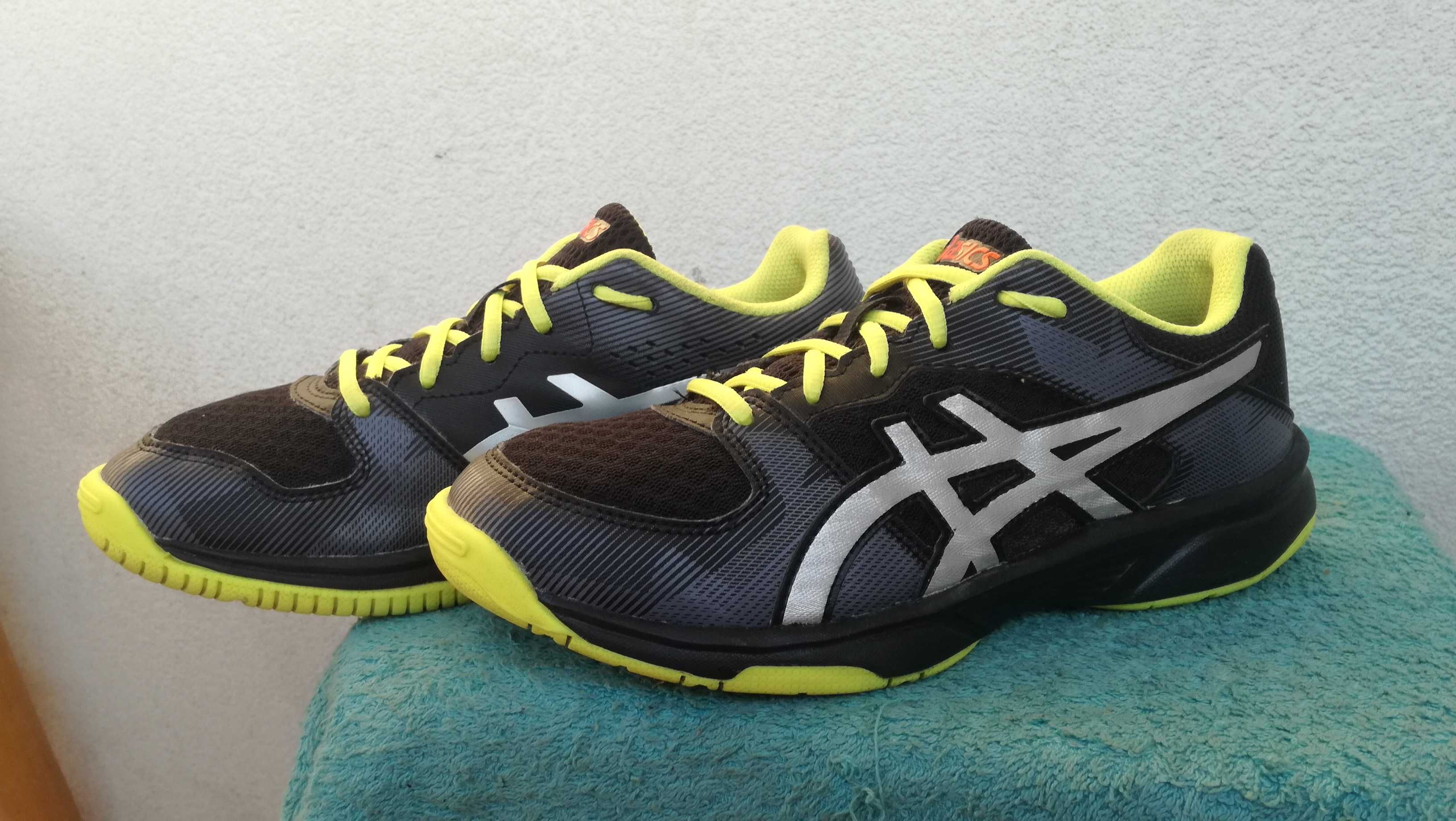 Buty do biegania ASICS GEL-TACTIC r.37 stan idealny