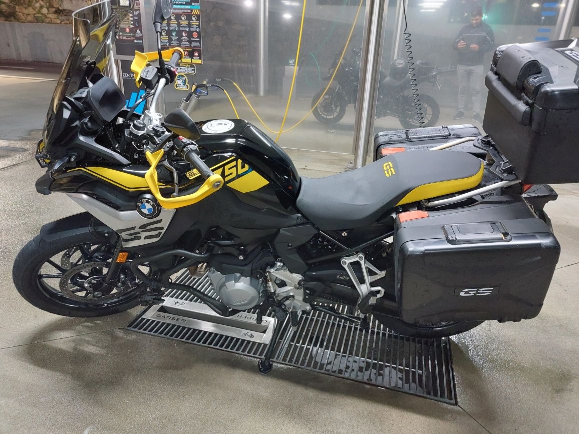 BMW F750 40 ANOS