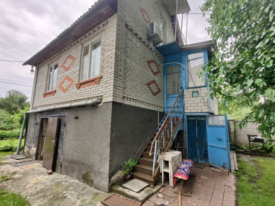 Продам дачу в кооперативі Осокорки,станція метро "Славутич"
