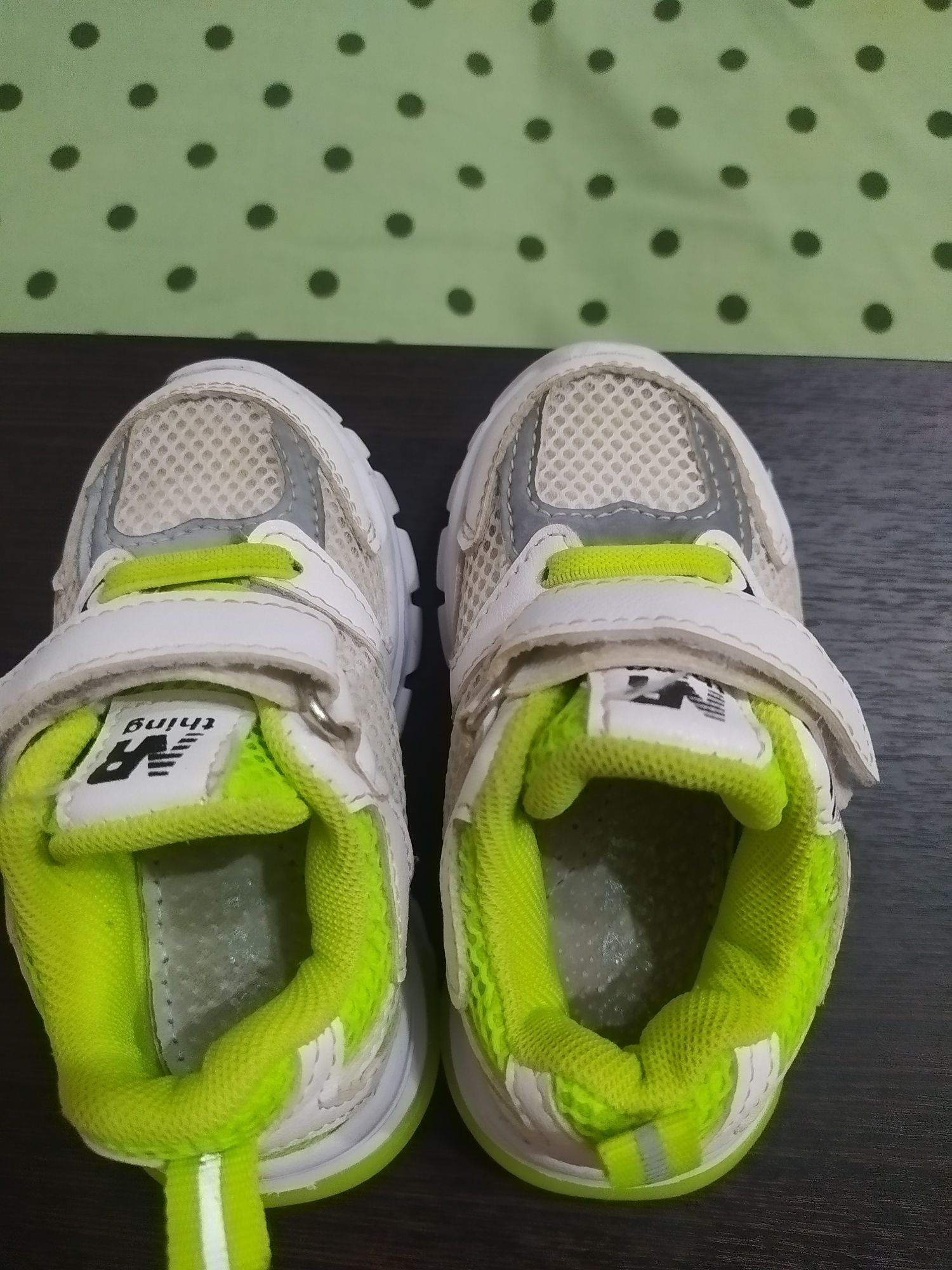 Дитячі кросівки 21 розмір