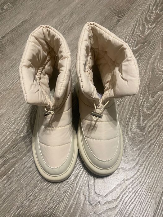 Черевики, дутіки , чоботи