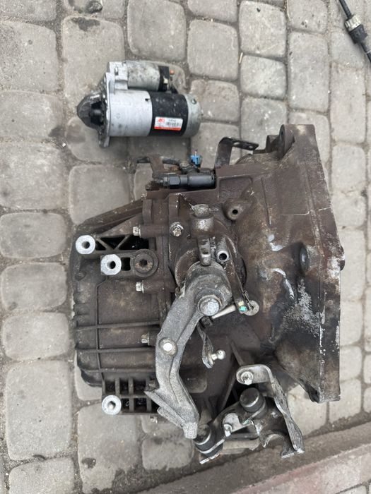 Кпп коробка передач стартер 1.9 m32 opel zafira b astra h 6 передач