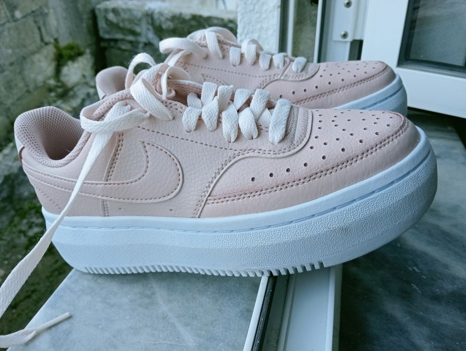 Sapatilhas Nike em perfeito estado