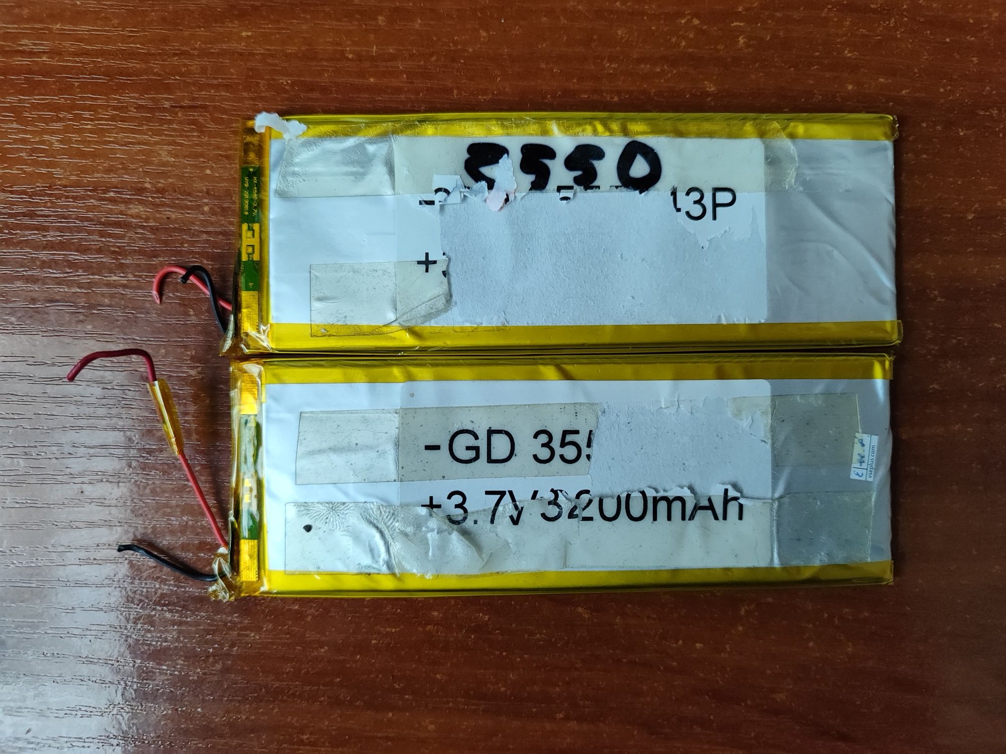 Аккамулятор для планшета  2шт по 3200mAh отл.стан