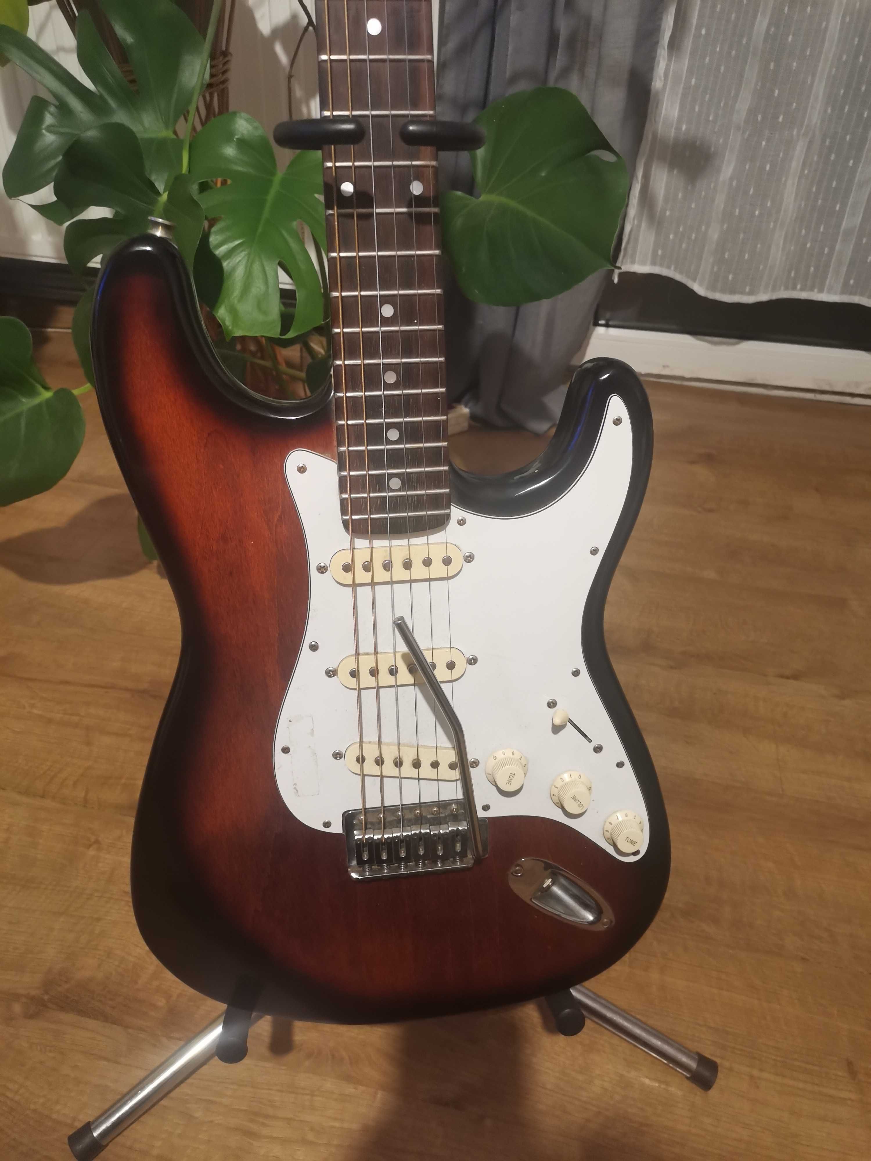 Sprzedam gitarę elektryczną Stratocaster MARATHON.