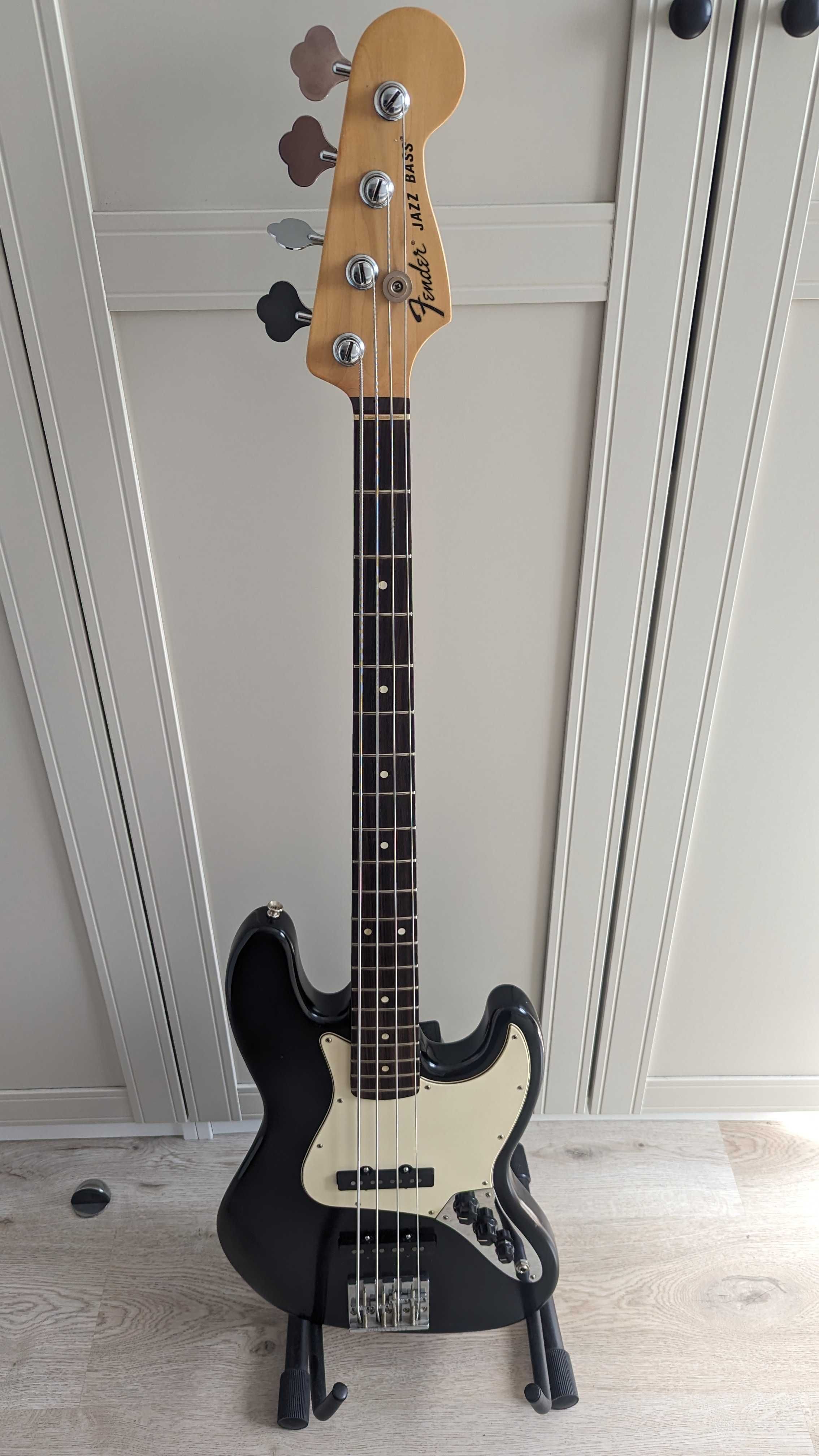 Fender Jazz Bass USA 2006 mostek Badass bridge