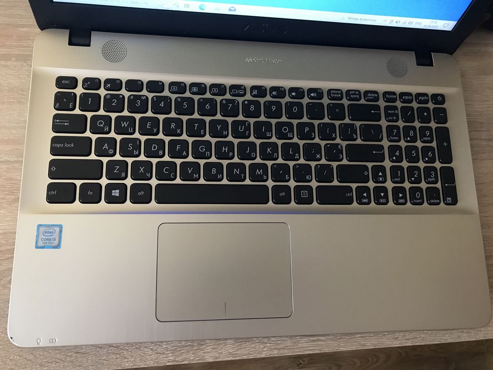 Продам ноутбук Asus x541u 1 Тб