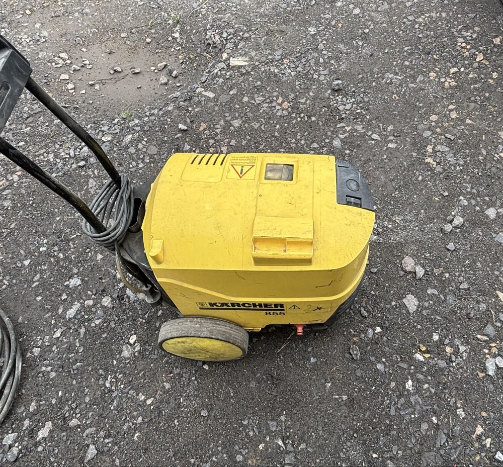 Myjka ciśninowa Karcher 855