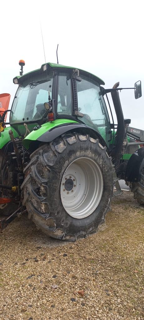 Deutz-Fahr Agrotron 130 z Tuzem Ładowacz Maillux Mx100 / przebieg7200h