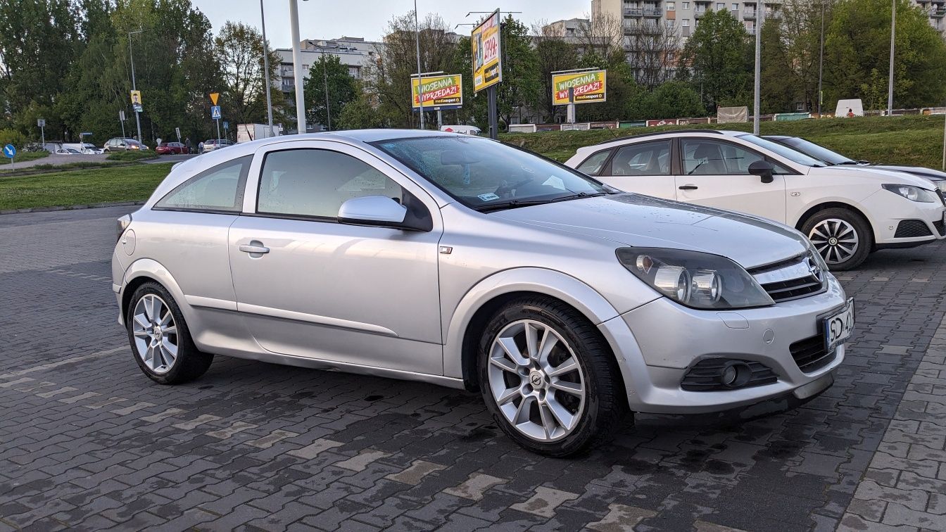 Opel Astra H GTC