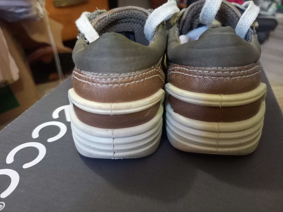 Детские кроссовки,мокасины  Ecco 27 размер.