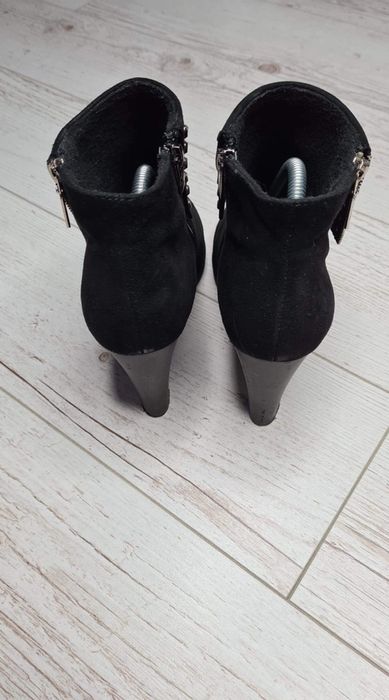 Buty botki na obcasie czarne CCC Lasocki 39 zamek ocieplane zimowe