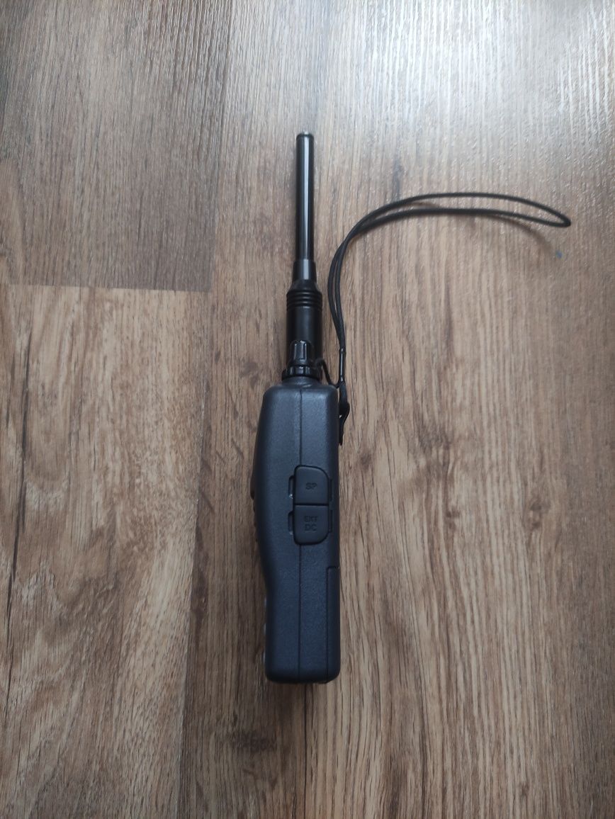 Сканирующий приемник Yaesu (Vertex Standard) VR-500