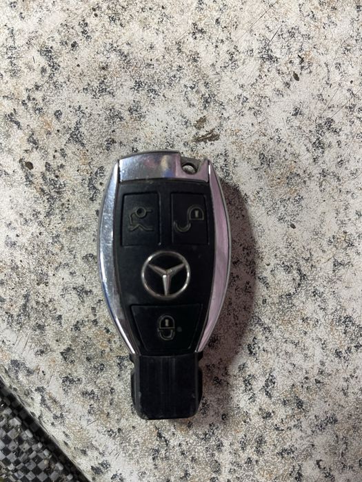 Ключ Мерс 14 год Е клас