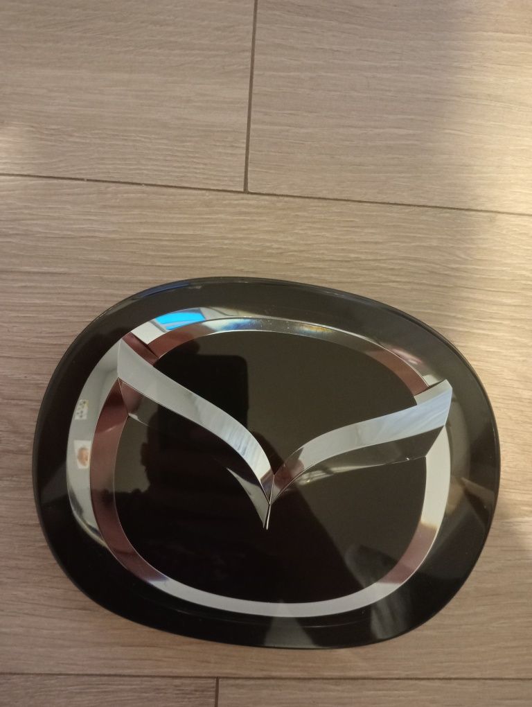 Logo pod radar Mazda 3/cx3