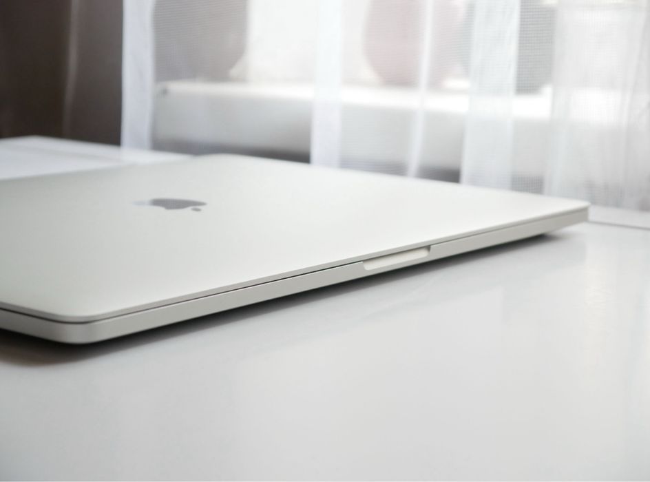 MacBook Pro 16 2019 (2021) | i7 / 16gb / 512gb | 95% Акб!