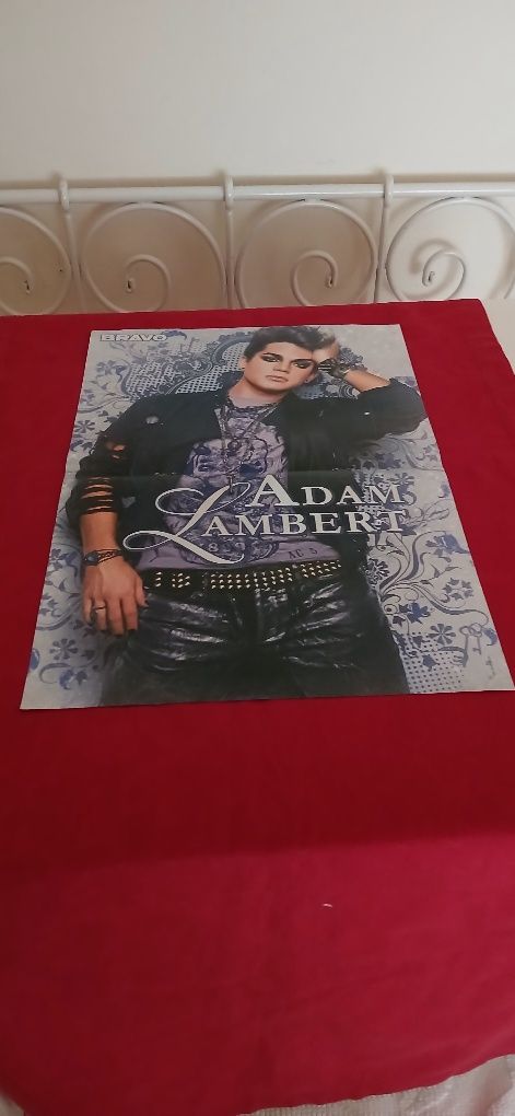 Poster Kesha/Adam Lambert, com defeito