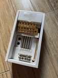 Gotoh GE101TS Mostek tremolo, Gold (Złoty) jak do Fender Stratocaster