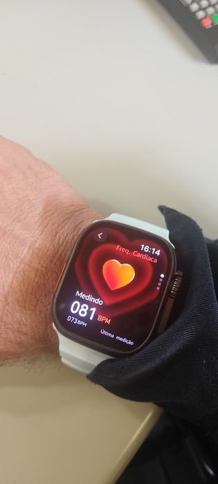 Relógio na caixa novo