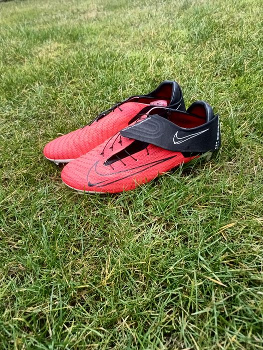 Buty piłkarskie NOWE