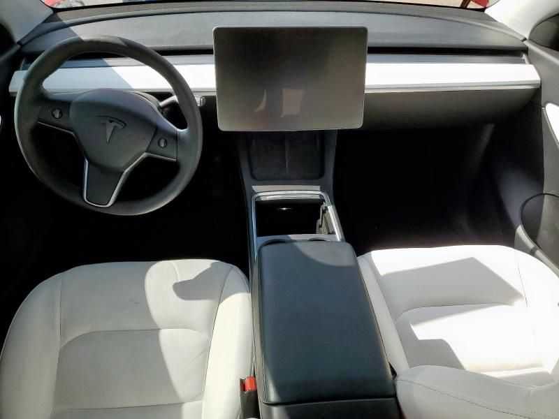 Tesla Model Y 2021 14800$